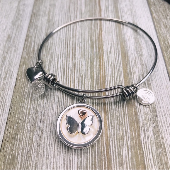 3/$15 Footnotes Butterfly Believe Charm Bangle - Picture 1 of 8
